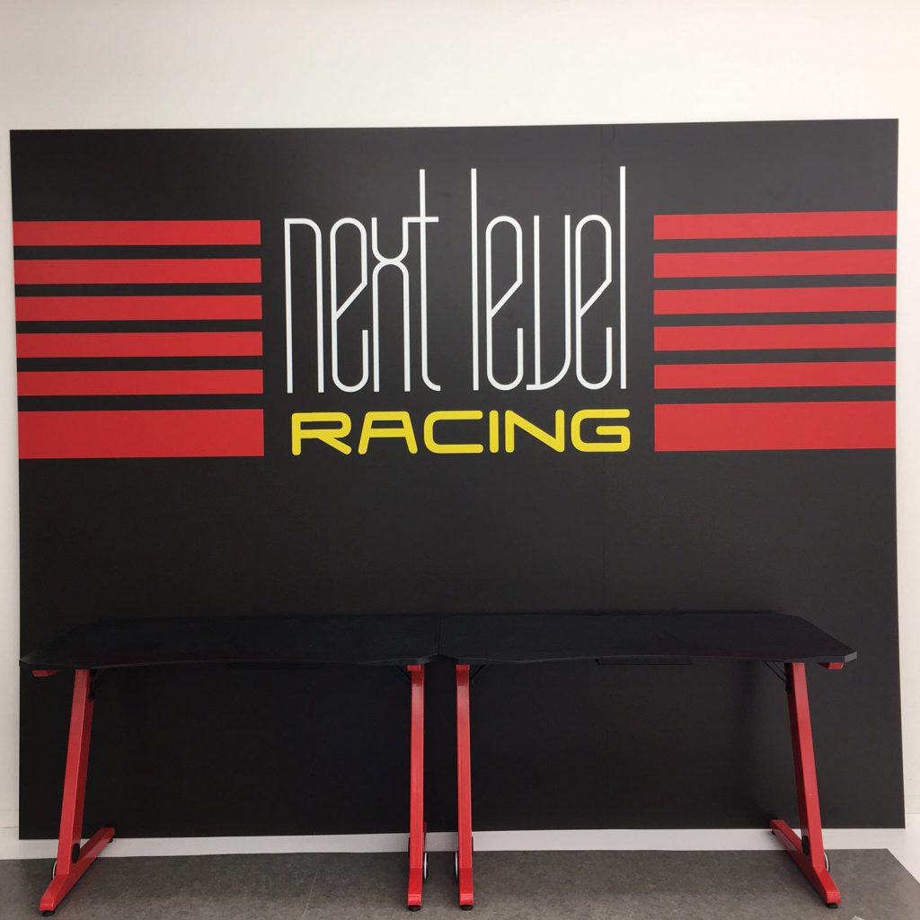 レッドホースコーポレーション株式会社様（関西エリア）の看板施工事例