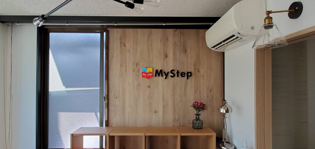 My Step様（関西エリア）の看板施工事例