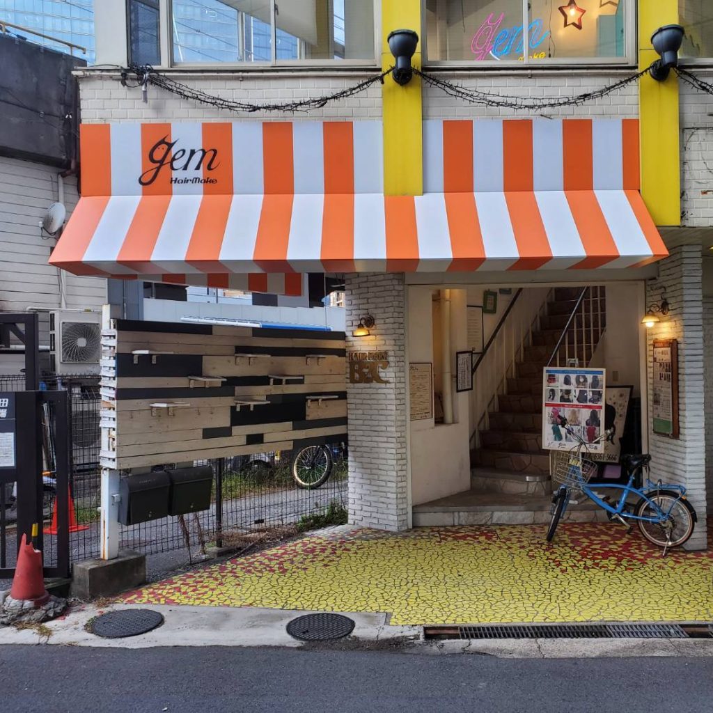 gem梅田店様（関西エリア）の看板施工事例